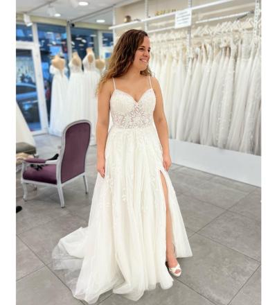 Kristal Taş İşlemeli Yırtmaçlı Helen Gelinlik 